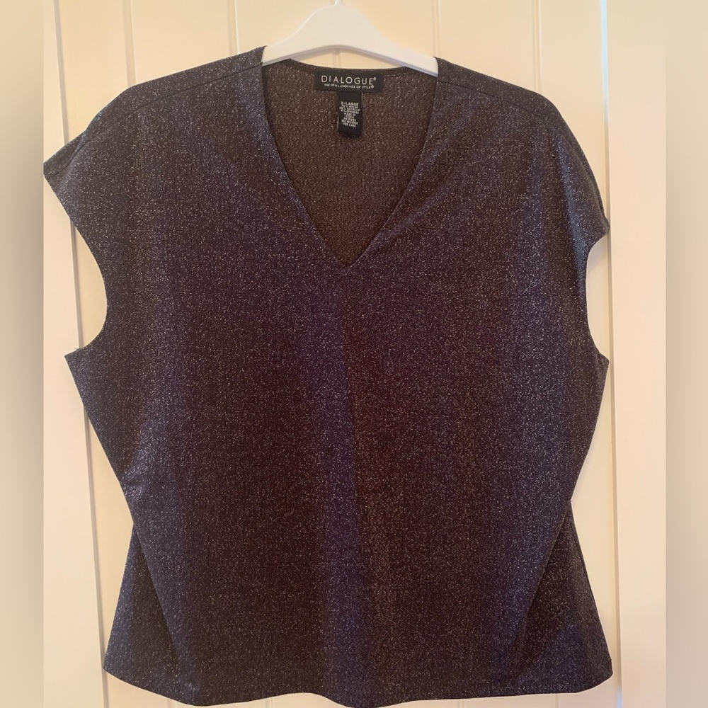 Dialouge sparkling top